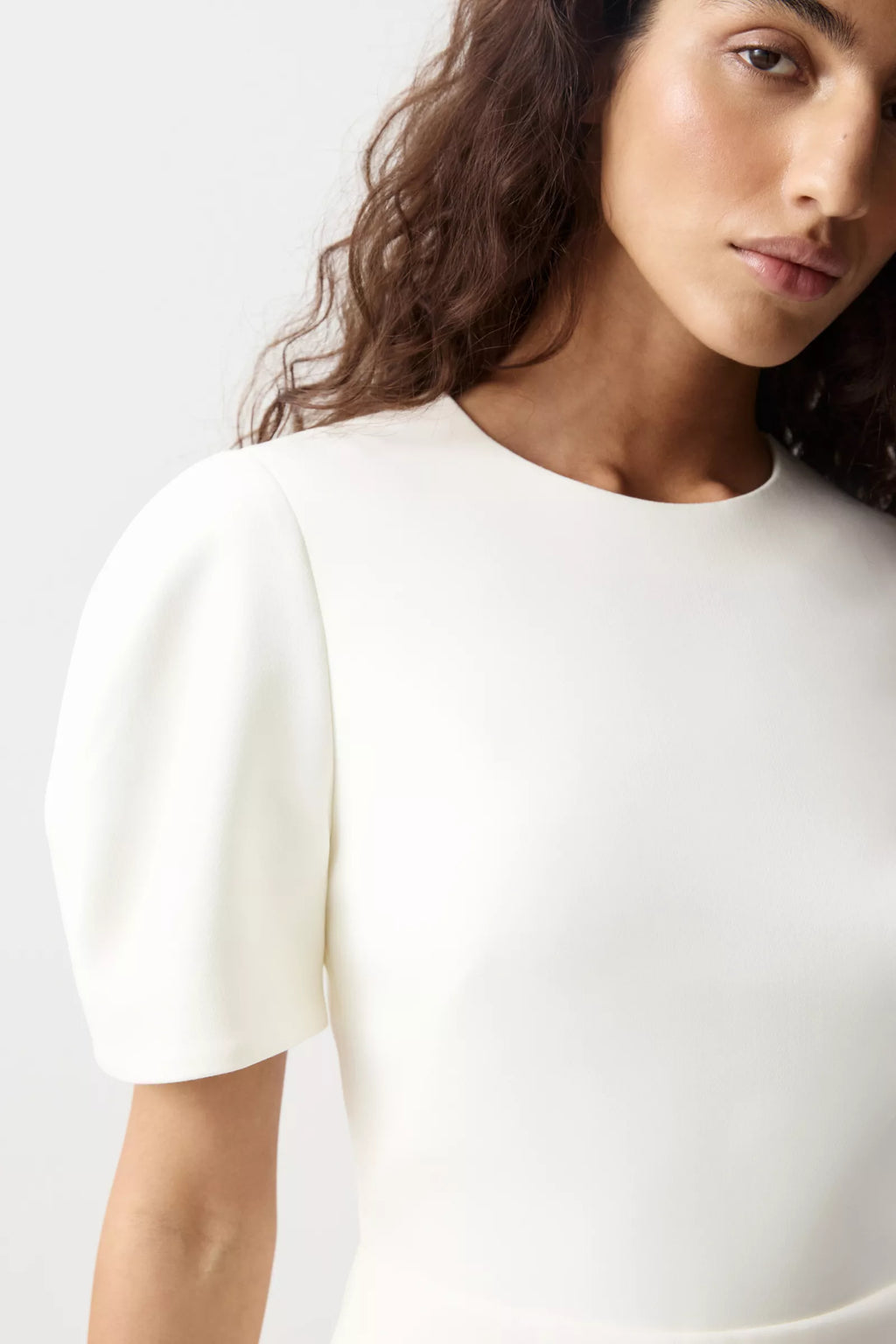 Mini dress with puff sleeves